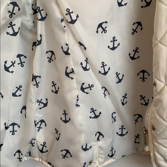 SOLD - Off White Cream Puffer Vest - Picture 5 of 5